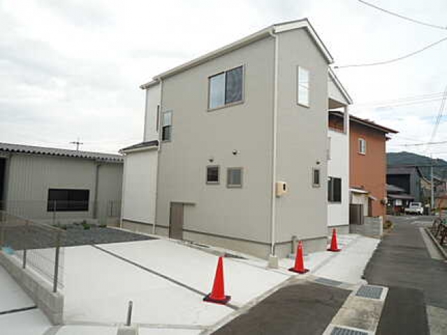 安芸郡熊野町出来庭６丁目　の新築一戸建ての不…